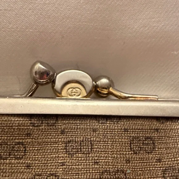 Gucci Vintage GG logo kisslock change purse - Picture 5 of 9